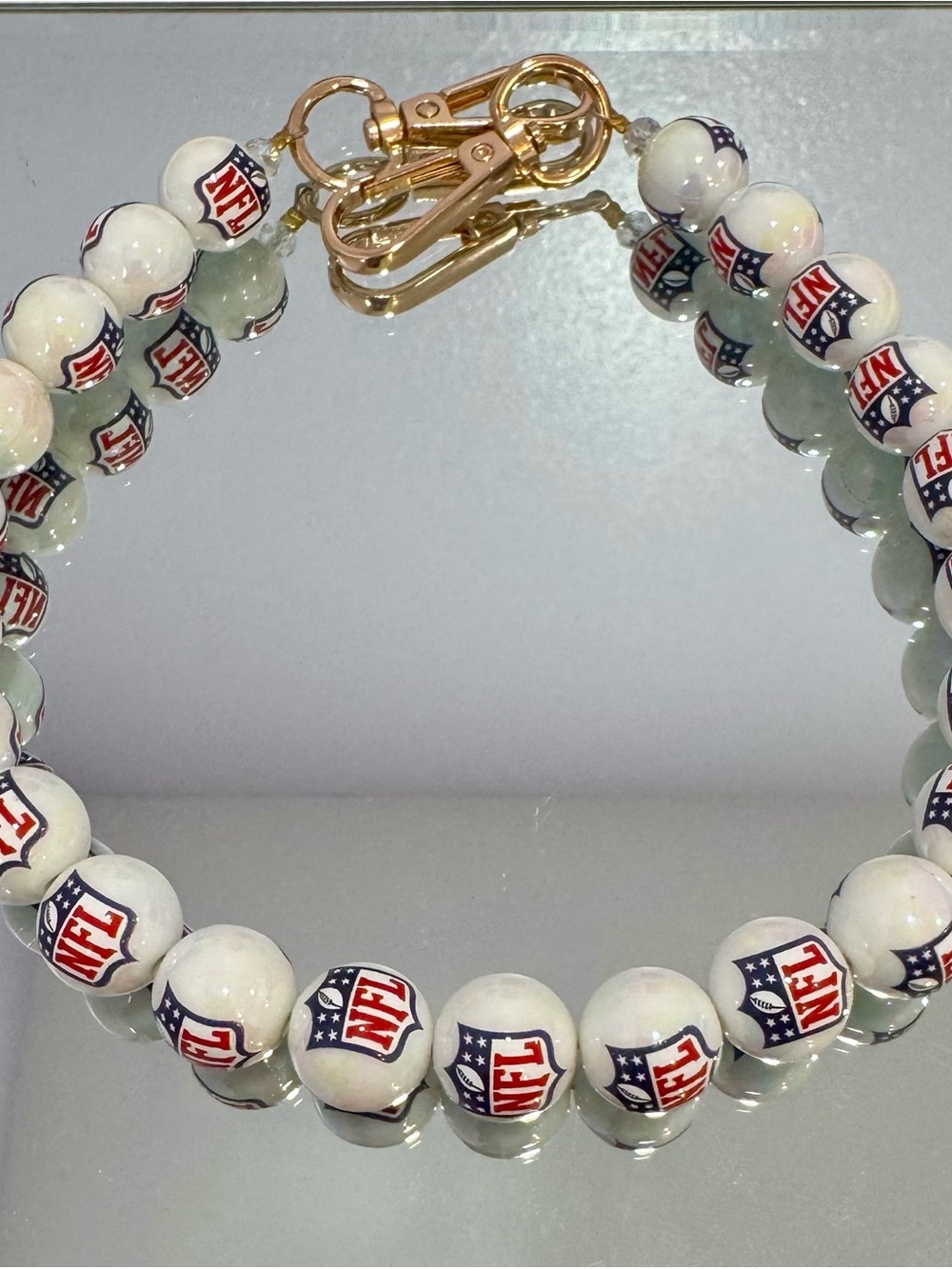 New NFL Logo White Beaded Bag Chain 18 inches with Gold Hardware - Picture 5 of 5